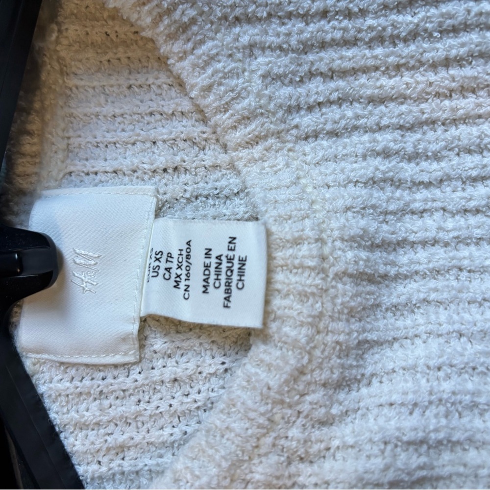 H&M Off-White Textured Knit Top - Picture 3 of 4